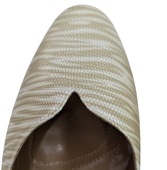 NWOB J Renee Reptile Embossed Metallic Tan Cream Comfort Low Heel Pumps Size 10 - Picture 6 of 10